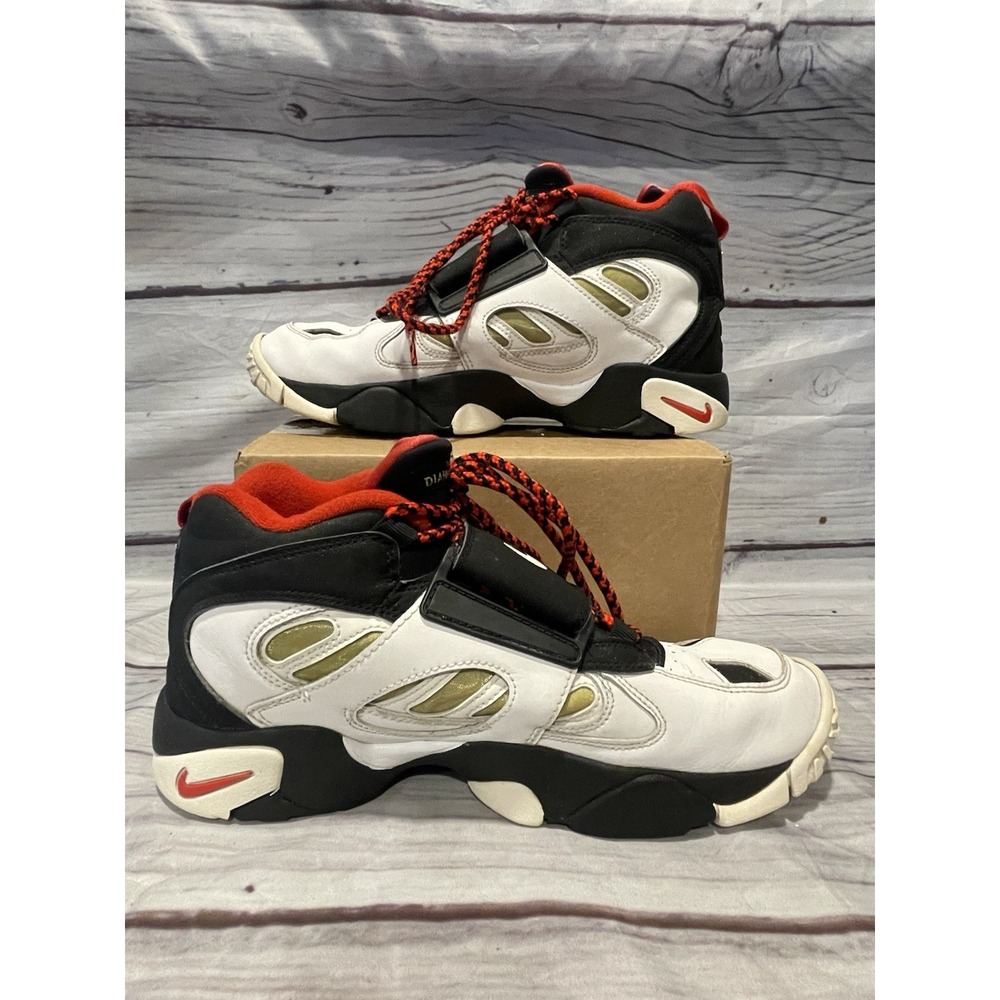 Nike Diamond Turf 2 Shoes White Black Red 487658-070 Mens Size 10